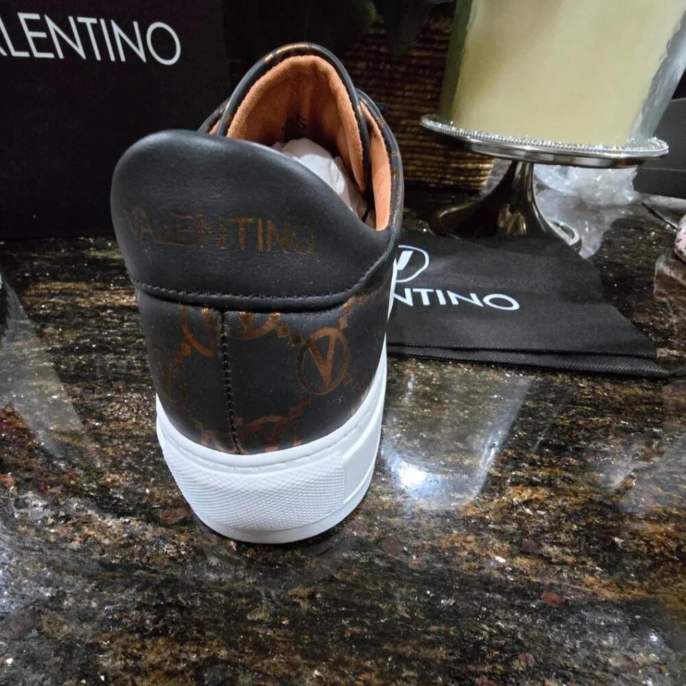 NWT/NIB Woman's Authentic Valentino Beatrice Black Leather Mono Embossed Shoes - Picture 7 of 14